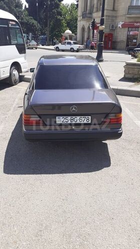 Mercedes E 200 1993, 444,649 km - 2.0 л - Gəncə