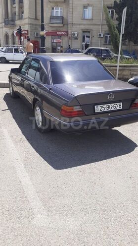 Mercedes E 200 1993, 444,649 km - 2.0 л - Gəncə