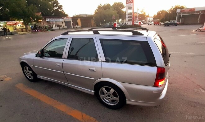 Opel Vectra 2000, 340,000 km - 1.8 l - Qusar