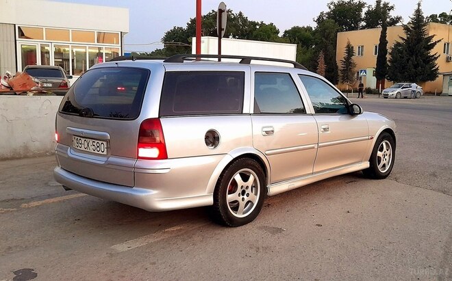 Opel Vectra 2000, 340,000 km - 1.8 l - Qusar