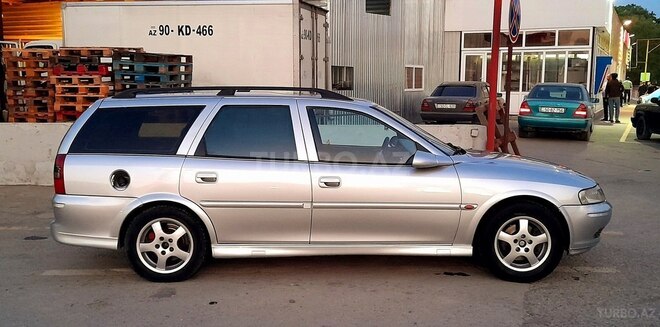 Opel Vectra 2000, 340,000 km - 1.8 l - Qusar