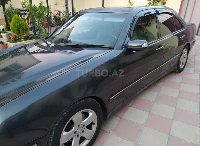 Mercedes E 200 2000, 262,500 km - 2.0 l - Bakı