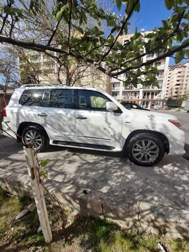 Lexus LX 570 2011, 142,000 km - 5.7 l - Bakı