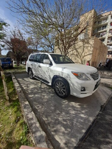 Lexus LX 570 2011, 142,000 km - 5.7 l - Bakı