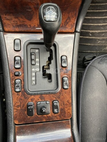 Mercedes E 240 1997, 256,858 km - 2.4 l - Gəncə