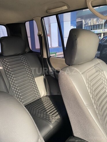 Mitsubishi Pajero io 2004, 210,000 km - 2.0 l - Bakı