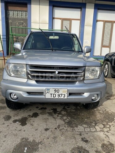 Mitsubishi Pajero io 2004, 210,000 km - 2.0 l - Bakı