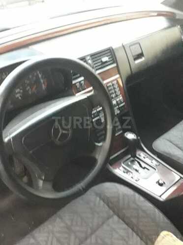 Mercedes C 220 1995, 180,436 km - 2.2 l - Ağcabədi