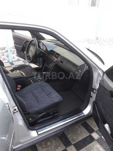 Mercedes C 220 1995, 180,436 km - 2.2 l - Ağcabədi