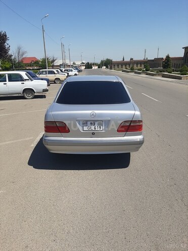 Mercedes E 240 2000, 164,500 km - 2.4 l - Şəmkir