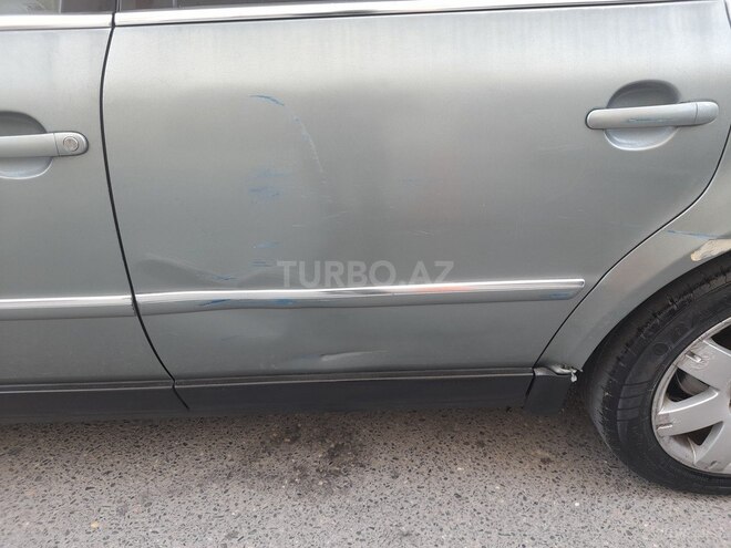 Volkswagen Passat 2004, 218,566 km - 1.8 л - Bakı