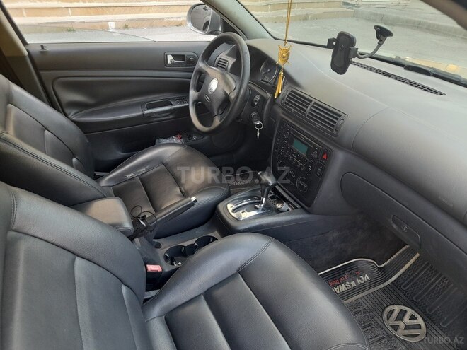 Volkswagen Passat 2004, 218,566 km - 1.8 л - Bakı