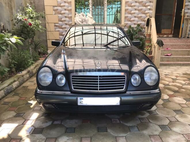 Mercedes E 230 1997, 300,000 km - 2.3 l - Bakı