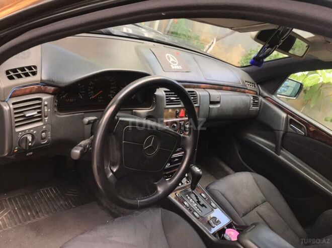Mercedes E 230 1997, 300,000 km - 2.3 l - Bakı