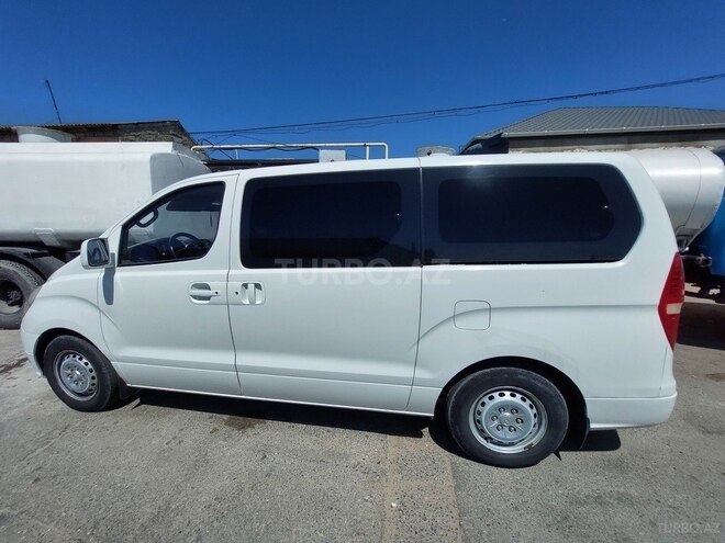Hyundai H-1 2009, 253,000 km - 2.5 l - Bakı