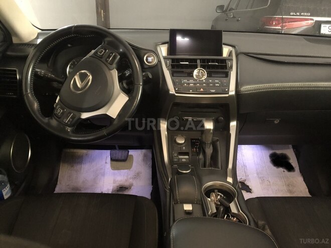 Lexus NX 200t 2016, 97,000 km - 2.0 л - Bakı