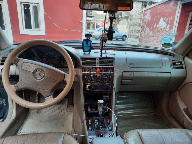Mercedes C 220 1999, 348,000 km - 2.2 l - Bakı