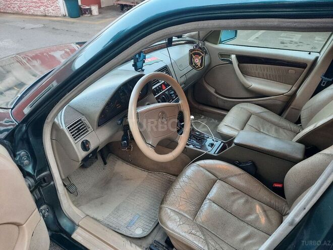 Mercedes C 220 1999, 348,000 km - 2.2 l - Bakı