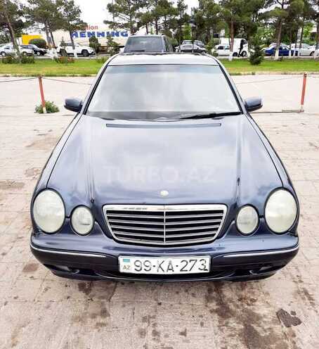 Mercedes E 220 2000, 400,000 km - 3.5 l - Sumqayıt