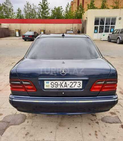 Mercedes E 220 2000, 400,000 km - 3.5 l - Sumqayıt