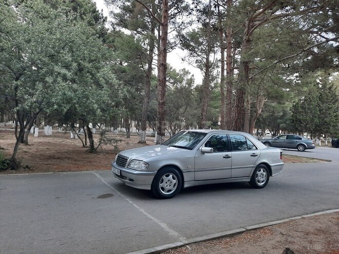 Mercedes C 240 2000, 259,731 km - 2.4 л - Sumqayıt