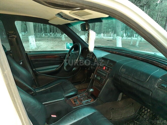Mercedes C 240 2000, 259,731 km - 2.4 л - Sumqayıt