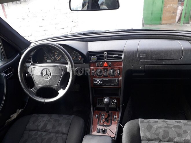Mercedes C 180 1998, 356,235 km - 1.8 l - Bakı