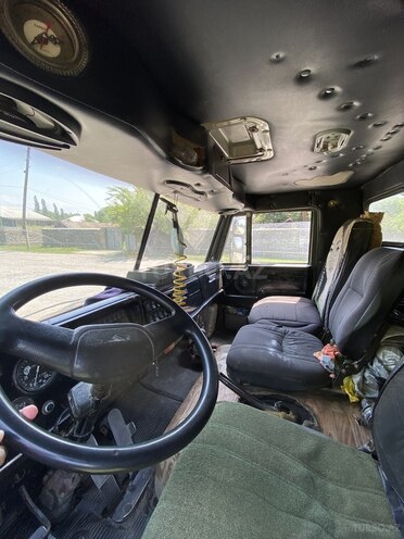 KamAz 55111 1982, 400,665 km - 11.0 l - Qax