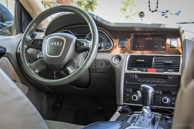 Audi Q7 2006, 180,000 km - 4.2 l - Bakı
