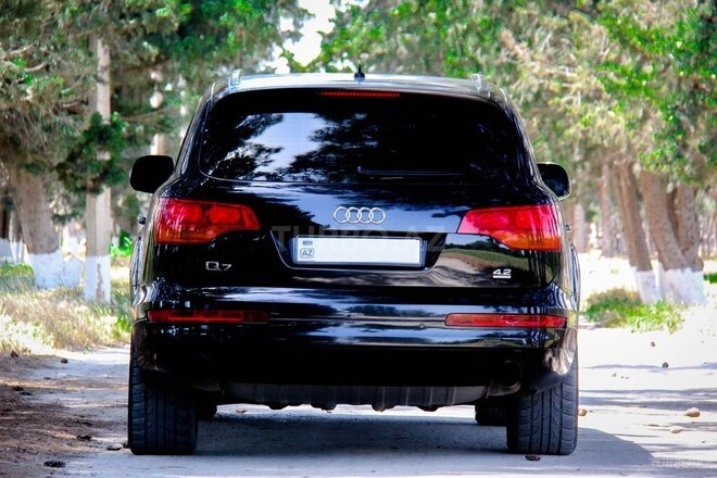 Audi Q7 2006, 180,000 km - 4.2 l - Bakı