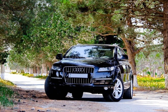 Audi Q7 2006, 180,000 km - 4.2 l - Bakı