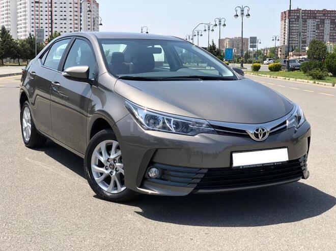 Toyota Corolla 2017, 11,700 km - 1.6 l - Bakı
