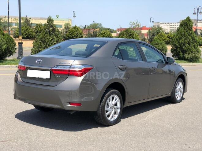 Toyota Corolla 2017, 11,700 km - 1.6 l - Bakı