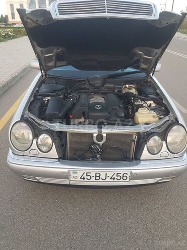 Mercedes E 240 1998, 310,000 km - 2.4 l - Ağdaş