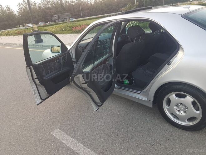 Mercedes E 240 1998, 310,000 km - 2.4 l - Ağdaş