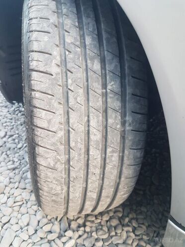 Mercedes E 240 1998, 310,000 km - 2.4 l - Ağdaş
