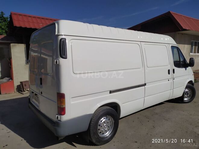 Ford Transit 2000, 358,000 km - 2.5 l - Quba