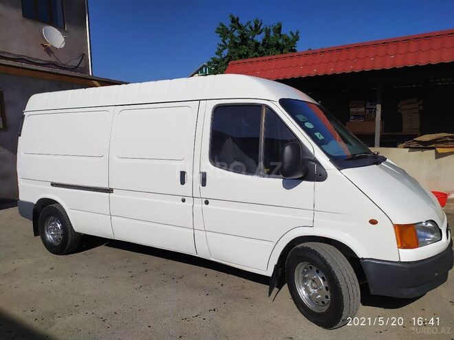Ford Transit 2000, 358,000 km - 2.5 l - Quba