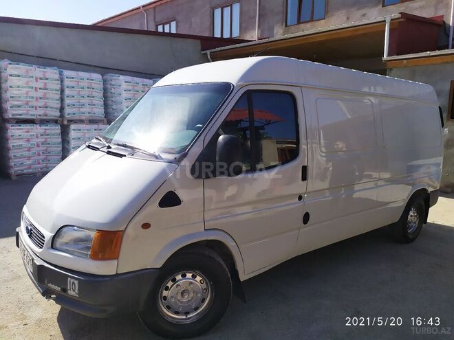 Ford Transit 2000, 358,000 km - 2.5 l - Quba