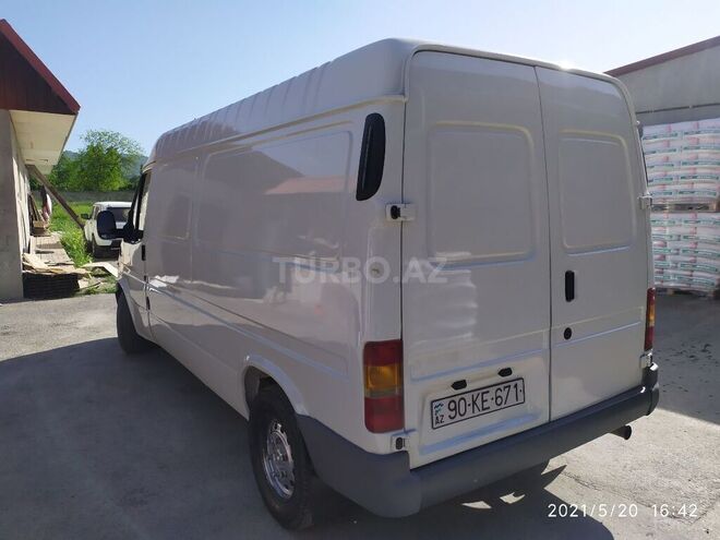 Ford Transit 2000, 358,000 km - 2.5 l - Quba