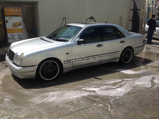 Mercedes E 430 1998, 178,000 km - 4.3 l - Bakı