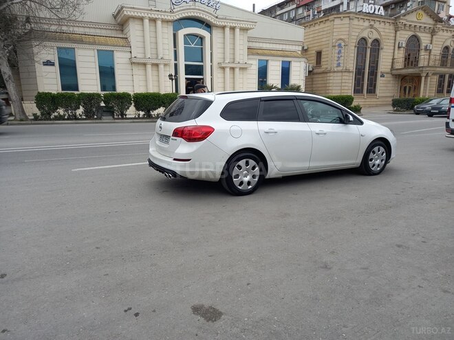 Opel Astra 2011, 142,000 km - 1.3 л - Bakı