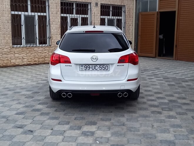 Opel Astra 2011, 142,000 km - 1.3 л - Bakı