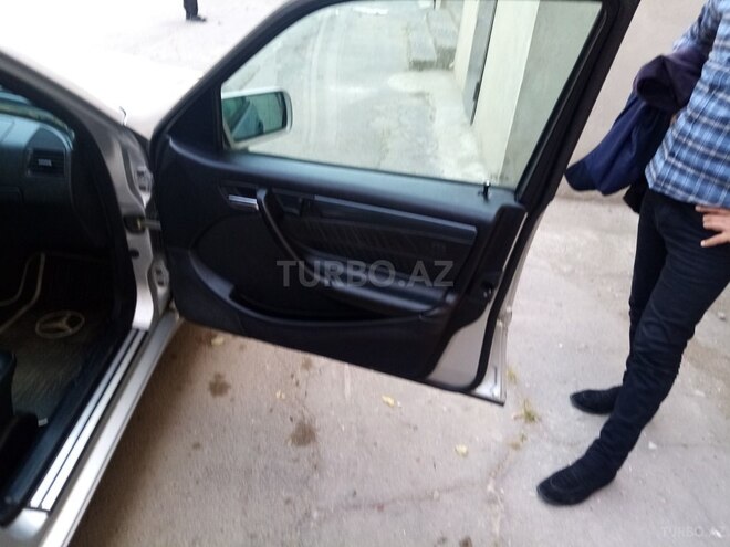 Mercedes C 230 2000, 285,000 km - 2.3 l - Sumqayıt