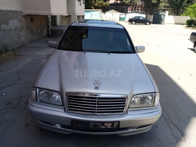 Mercedes C 230 2000, 285,000 km - 2.3 l - Sumqayıt