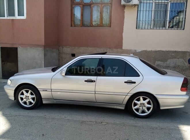 Mercedes C 230 2000, 285,000 km - 2.3 l - Sumqayıt