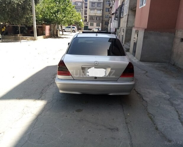 Mercedes C 230 2000, 285,000 km - 2.3 l - Sumqayıt