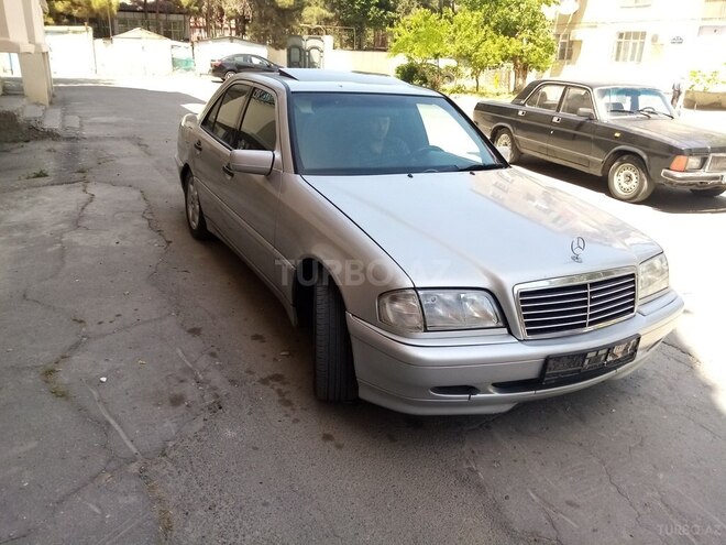 Mercedes C 230 2000, 285,000 km - 2.3 l - Sumqayıt