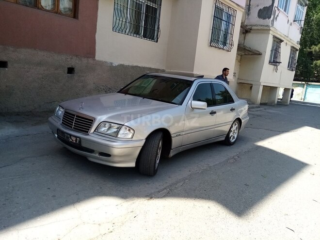 Mercedes C 230 2000, 285,000 km - 2.3 l - Sumqayıt