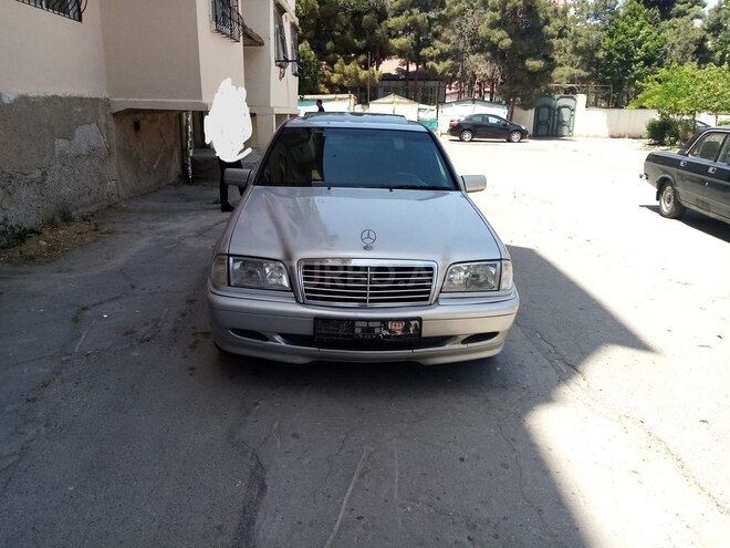 Mercedes C 230 2000, 285,000 km - 2.3 l - Sumqayıt